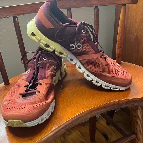 On Cloud Running Men’s Sneakers Size 10 - Picture 8 of 16